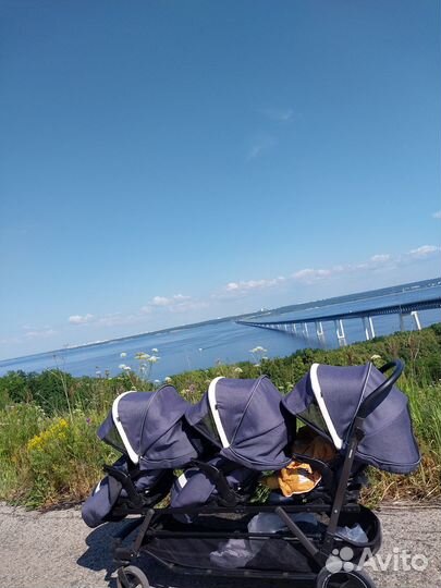 Прогулочная коляска для троняшек