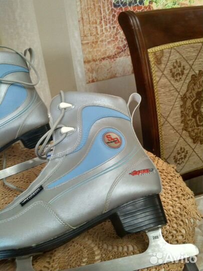 Фигурные коньки женские размер 40