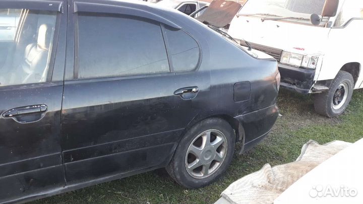 Дверь задняя левая Nissan primera p11