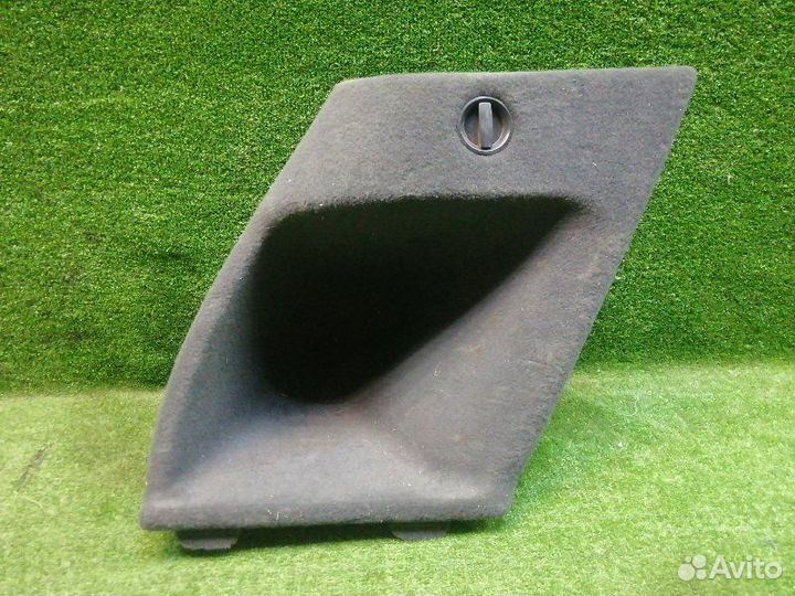 Обшивка багажника правая Audi Q3 8UB cczc 2013
