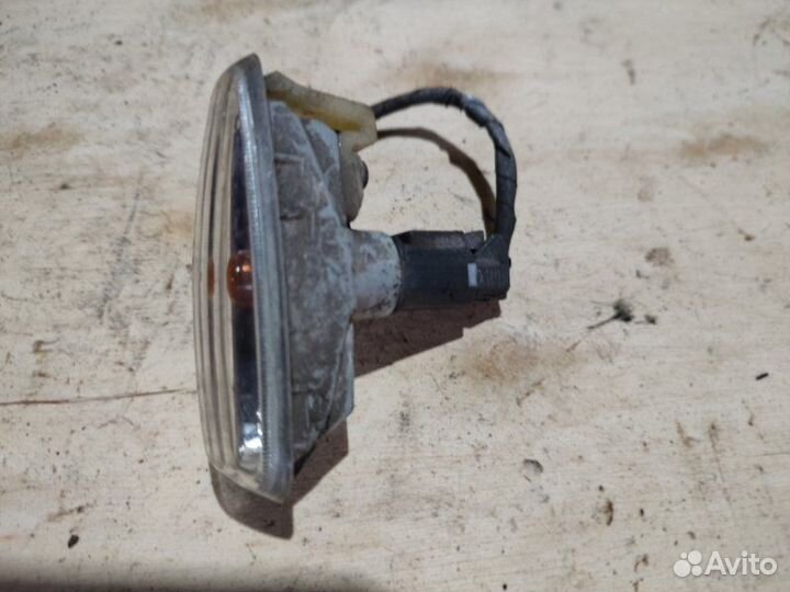 Повторитель поворота в крыло передний Kia Ceed ED