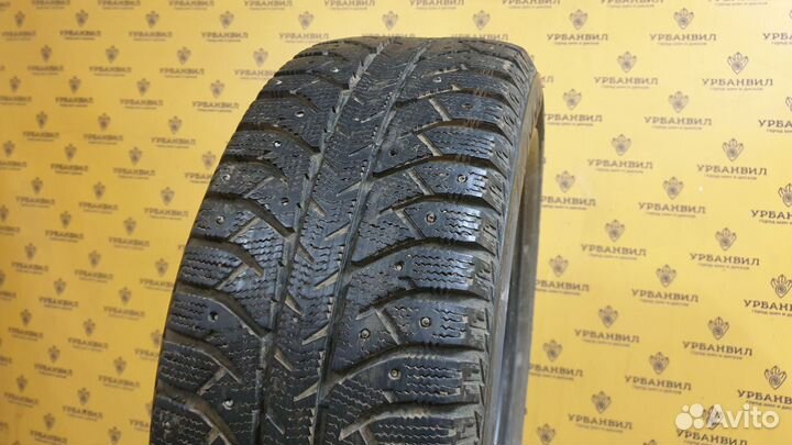 Bridgestone Ice Cruiser 7000 215/60 R16 95T