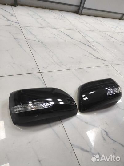 Накладки на боковые зеркала Toyota LC200