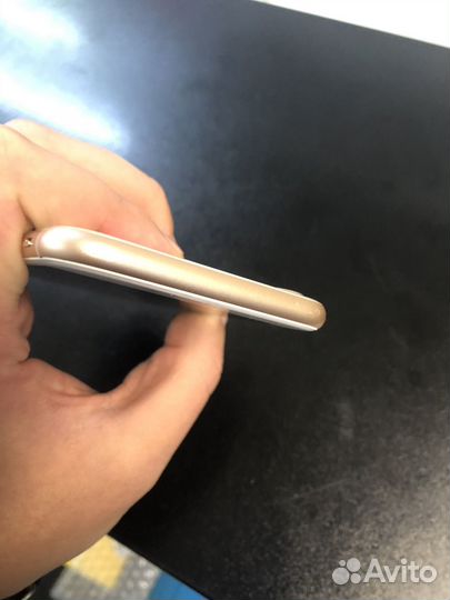 iPhone 8, 64 ГБ
