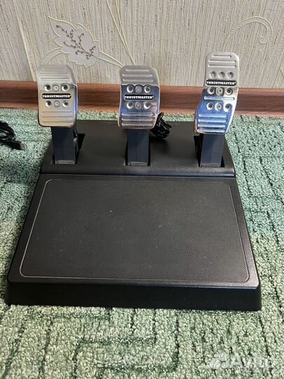 Игровой руль thrustmaster t300 alcantara
