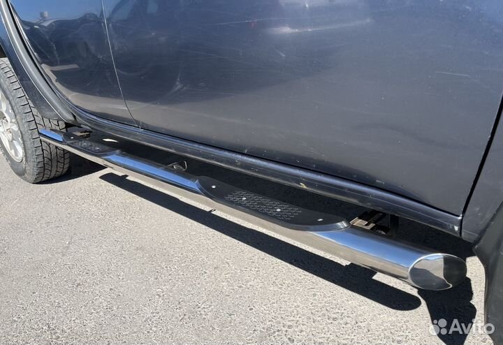 Пороги труба с проступью Mitsubishi L200