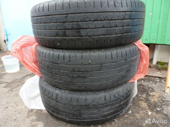 Continental CrossContact LX25 215/65 R16