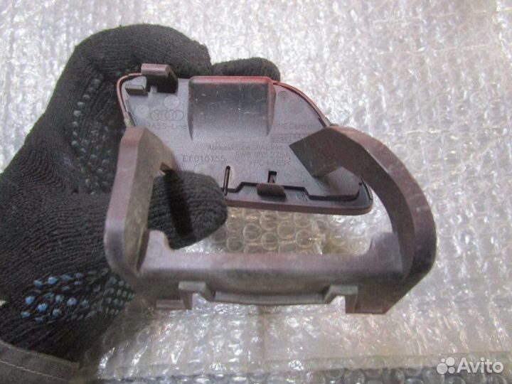 Крышка форсунки омывателя левая Audi A5/S5 (F5) 20