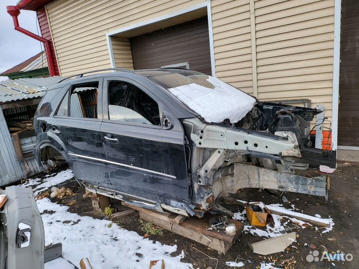 Кузов AMG Mercedes-Benz ML 63 W164