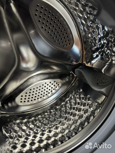 Стиральная машина Weissgauff WMI 6128D