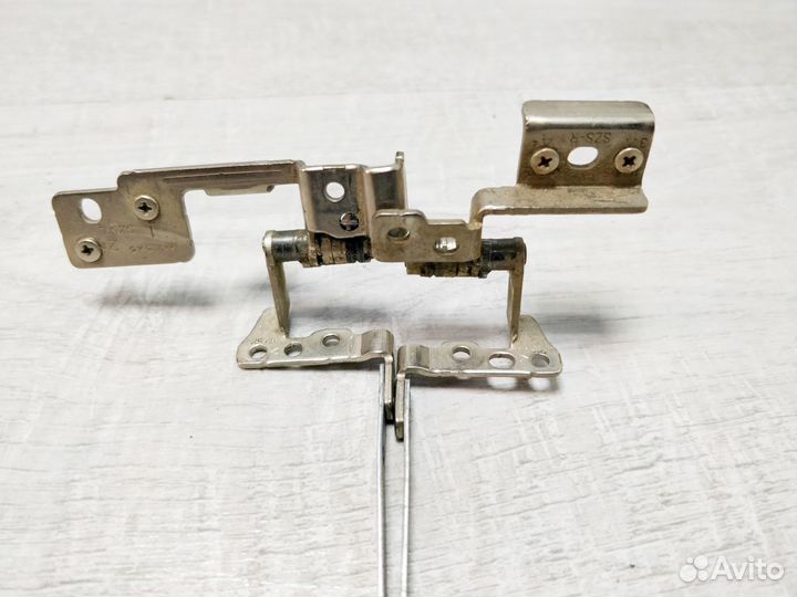 Петли матрицы Lenovo IdeaPad G770 AM0H4000500