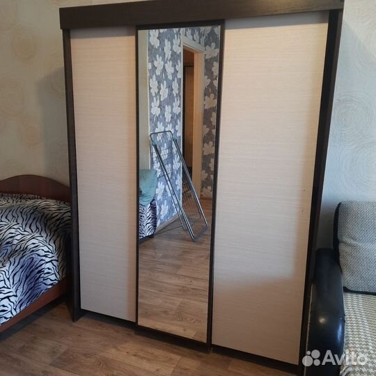 Шкаф купе с зеркалом бу