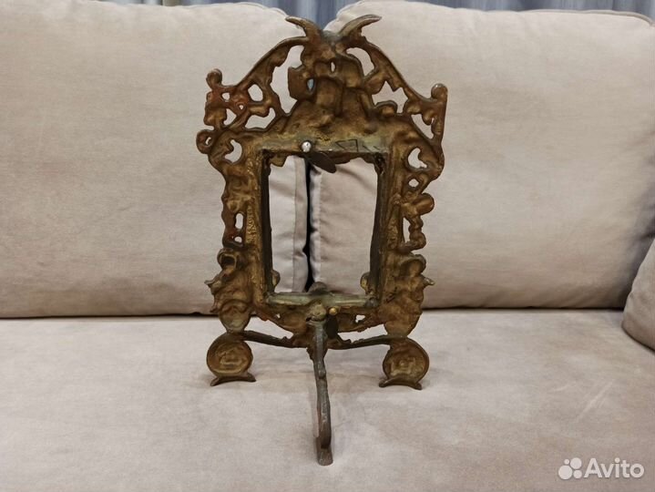 Рамка с путти, ангелами 19 век Бронза, золочение