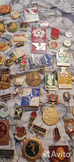 Значок 280штук