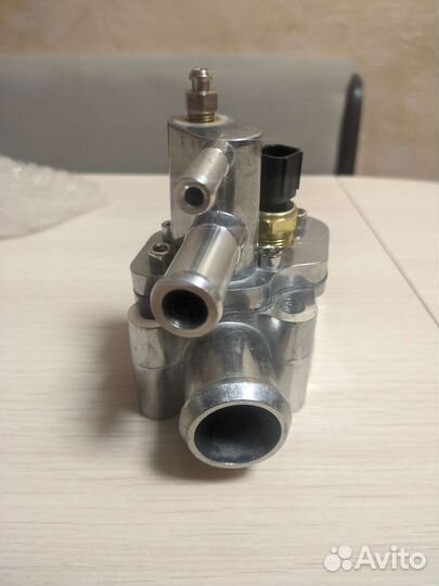 Тройник системы охлаждения Dodge Stratus 2.7