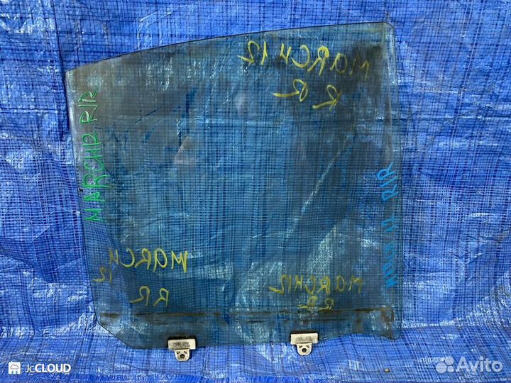 Стекло двери на nissan march AK12 CR12DE