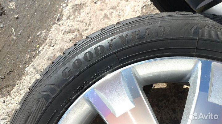 Goodyear EfficientGrip SUV 225/55 R18