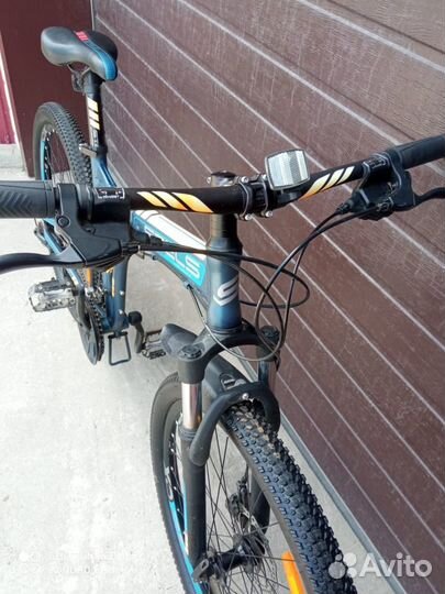 Горный велосипед Stels Pilot 950