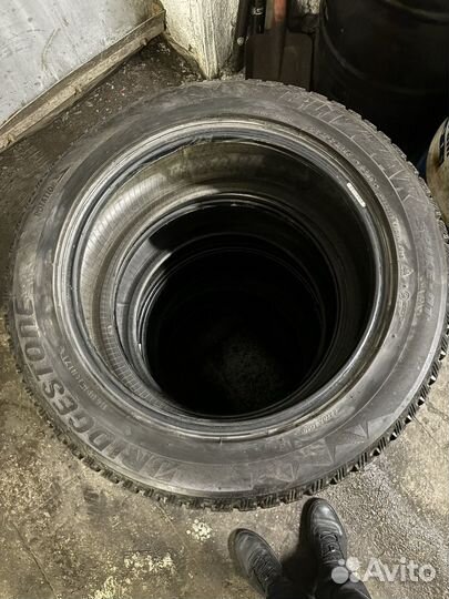 Bridgestone Blizzak Spike-01 225/55 R17