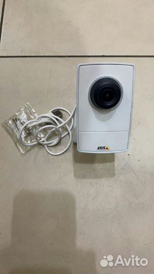 IP-камера Axis M1025