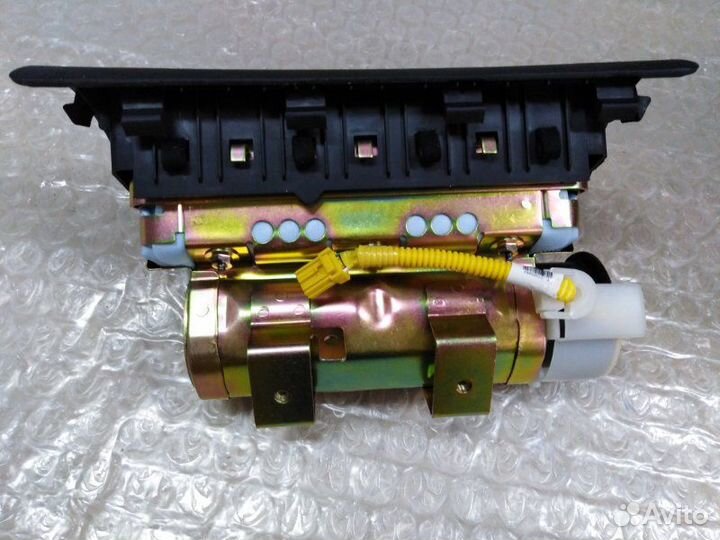 Подушка безопасности пассажирская (в торпедо) Zx