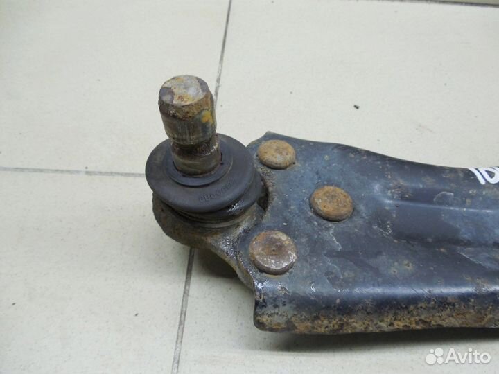 Рычаг передний правый Aveo (T300) 2011