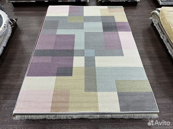 Ковер 240 х 340 в пастельных тонах