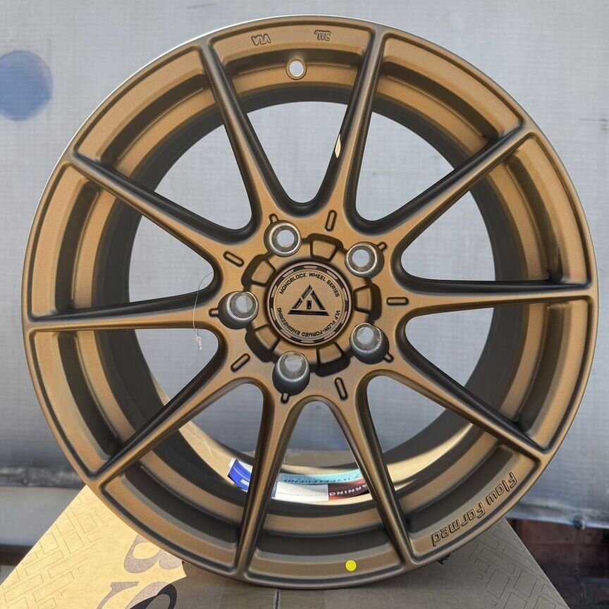 Литые диски Advan Racing 7×R16 5×114.3