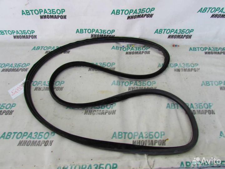 Уплотнитель проема двери передней левой для Volvo