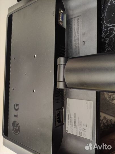 Монитор LG