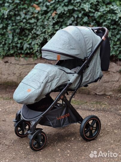 Прогулочная коляска Luxmom 609 зелёная