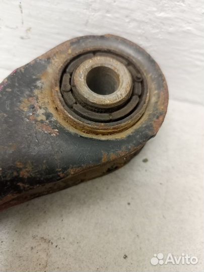 Рычаг задний поперечный