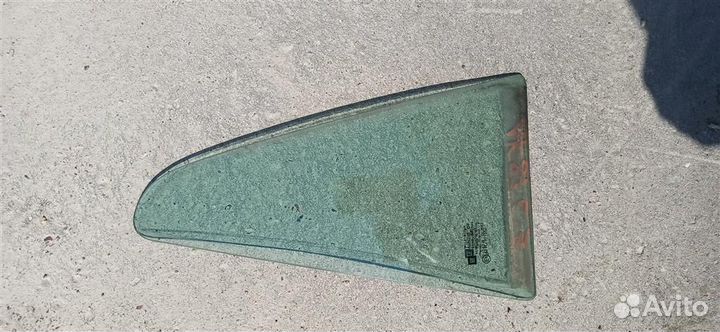 Стекло двери задней левой (форточка) Opel Astra H