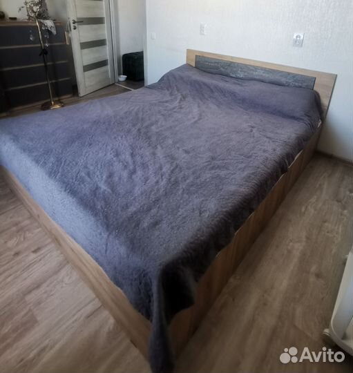 Кровать двухспальная 160 200 бу