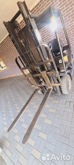 Вилочный погрузчик Nissan P1F1A15D, 2017