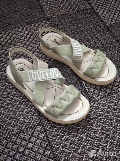 Босоножки для девочки