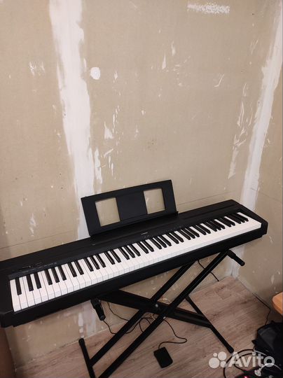 Цифровое пианино yamaha
