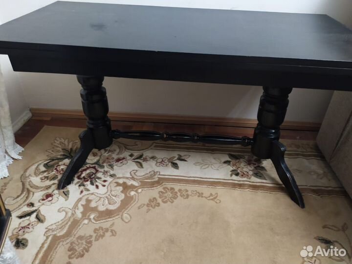 Стенка целая,в хорошем состоянии