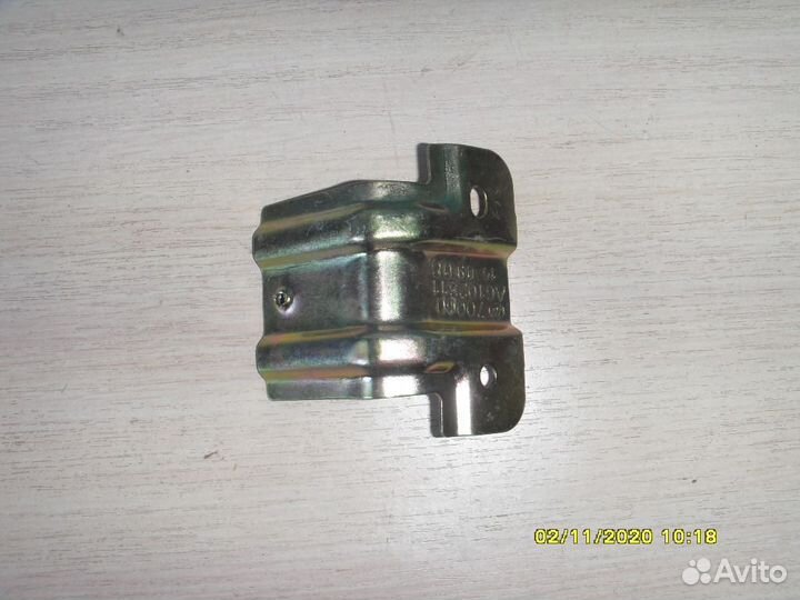 Кронштейн двери A6102311 Lifan X50 2015) Х50