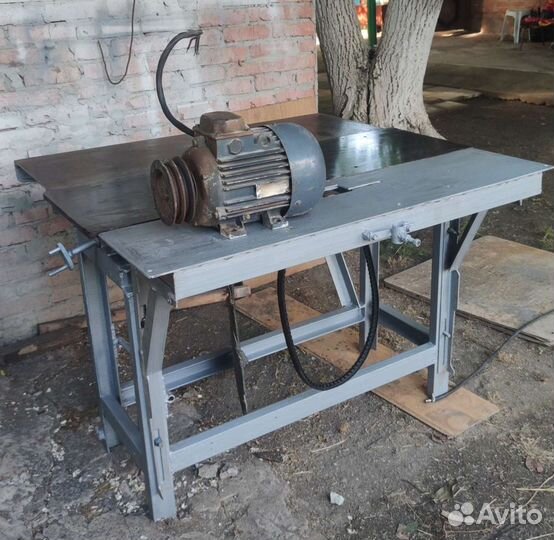 Деревообрабатывающий станок