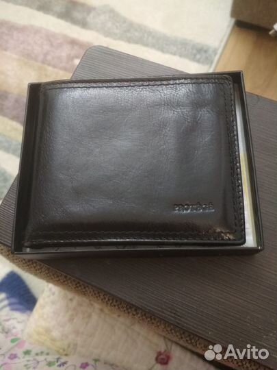 Мужское кожаное портмоне