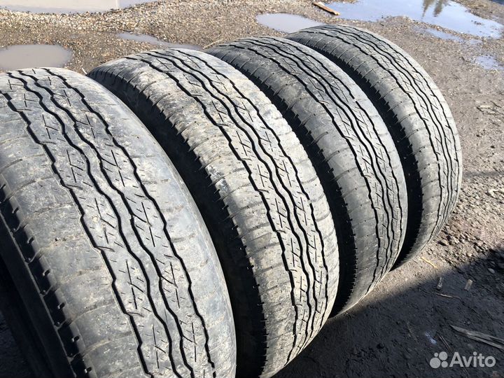 Bridgestone Dueler H/T D687 225/65 R17