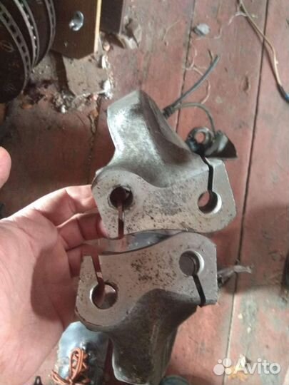 Кулак поворотный Audi A4 b8, A5, Q5, A7