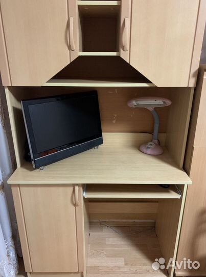 Письменный стол для школьника