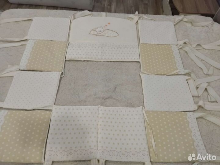 Бортики для кроватки с комплектом постельного