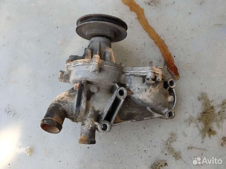 Помпа водяной насос Фольксваген Пассат б5 1.8