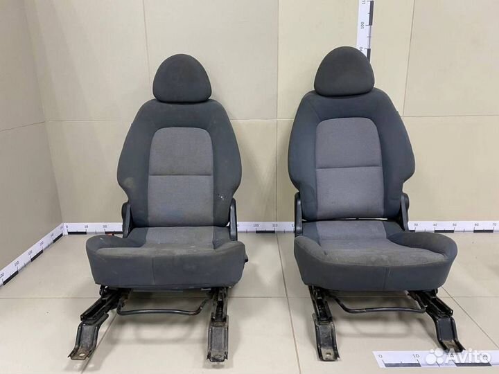 Б/У Сиденье (комплект) 1 mitsubishi