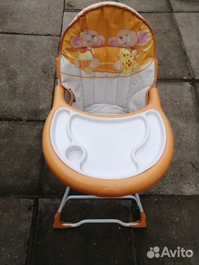 Детский стульчик для кормления