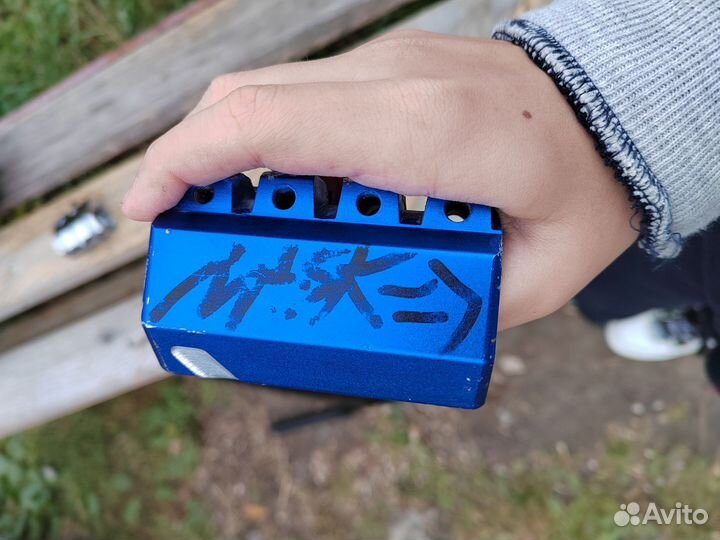 Зажим для трюкового самоката scs