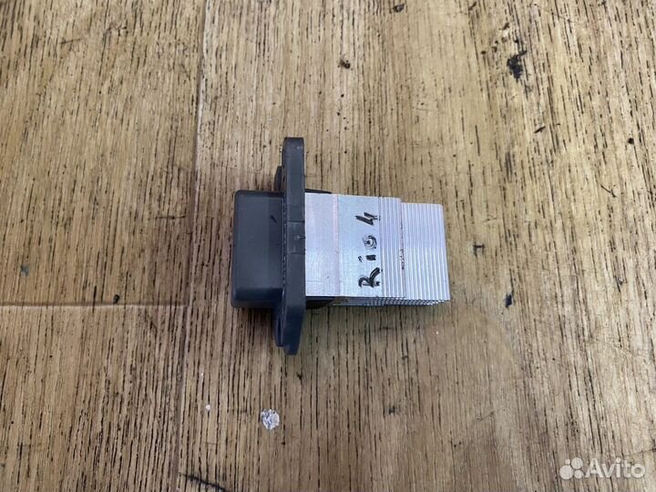 Резистор отопителя Рио 4 Kia Rio